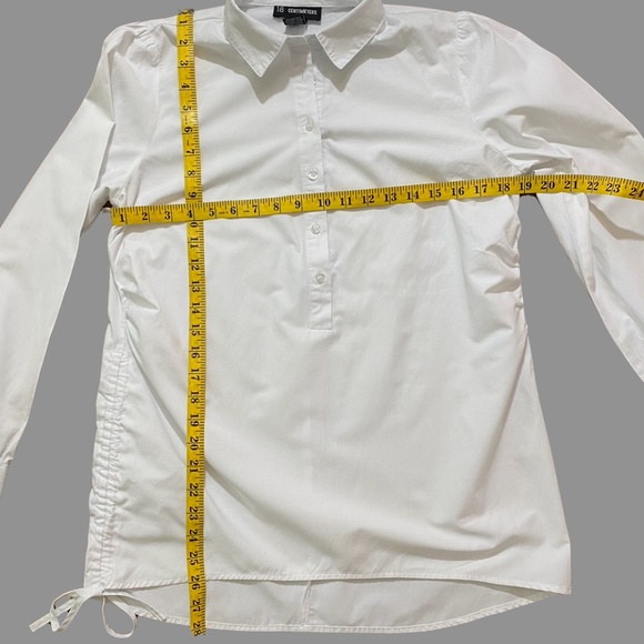 18 Centimeters Classic White Button Down with Cinched Side Size Medium - Picture 10 of 12